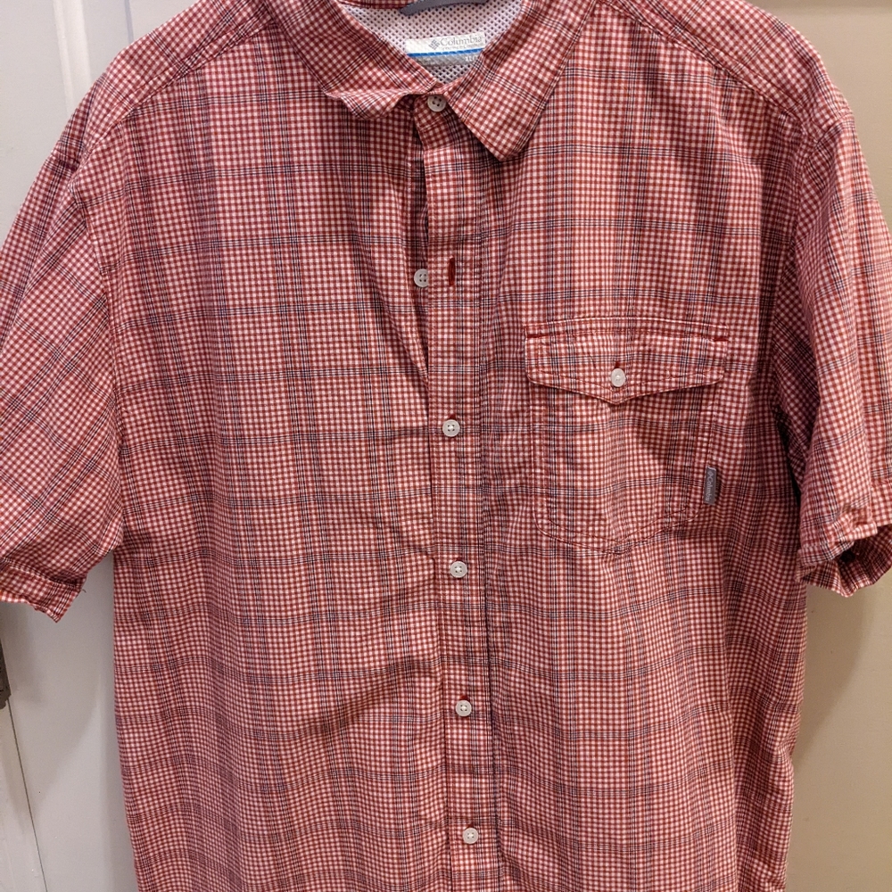 Columbia Button Up Short